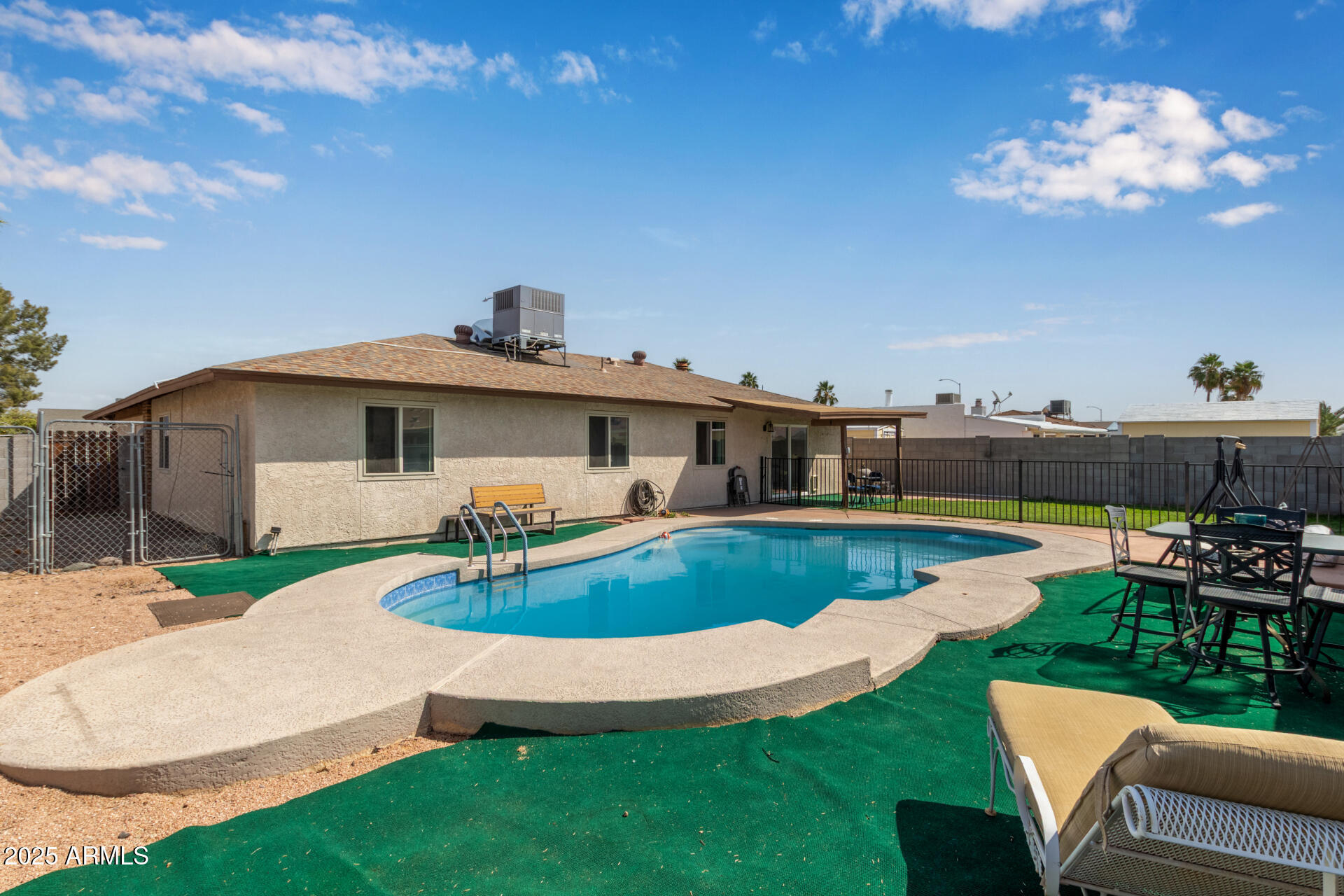 Property Photo: 2541 E Inverness Avenue AZ 85204