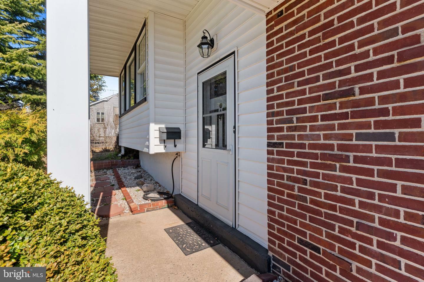 Property Photo: 857 W County Line Road PA 19040