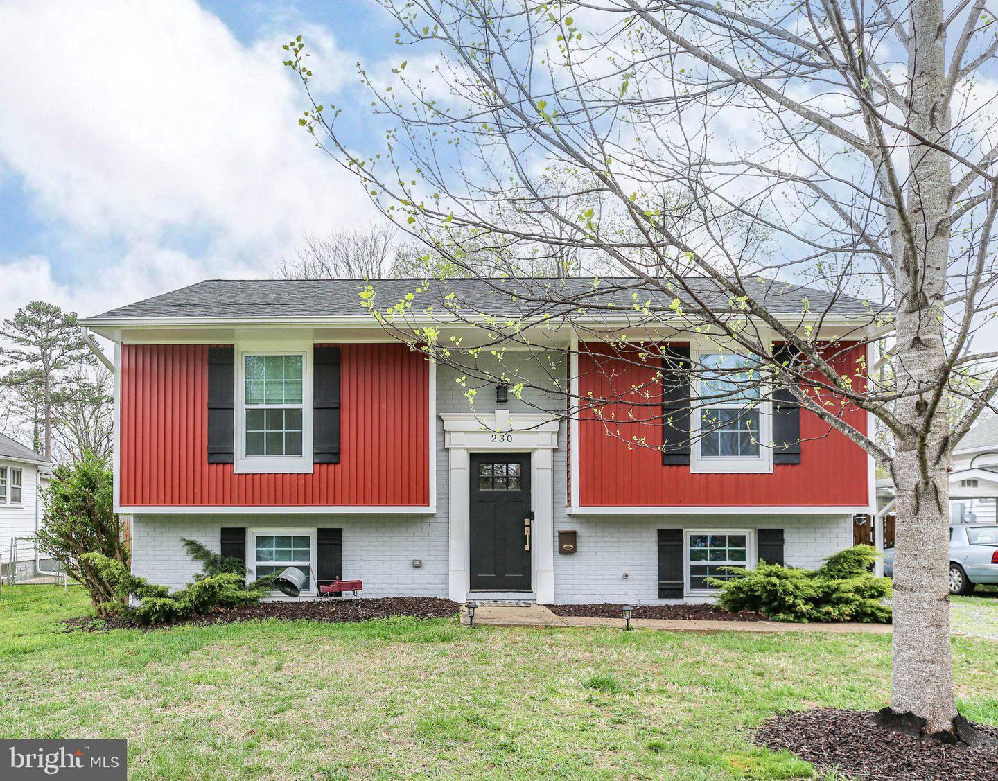 Property Photo:  230 Hillcrest Drive  VA 22401 