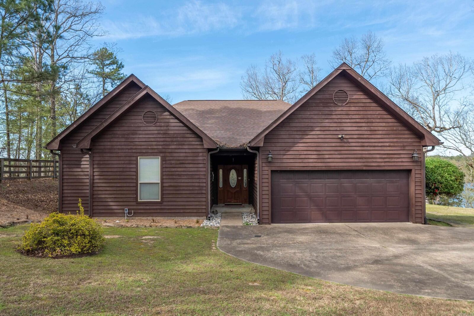 Property Photo: 1301 Timberlake Drive AR 71968