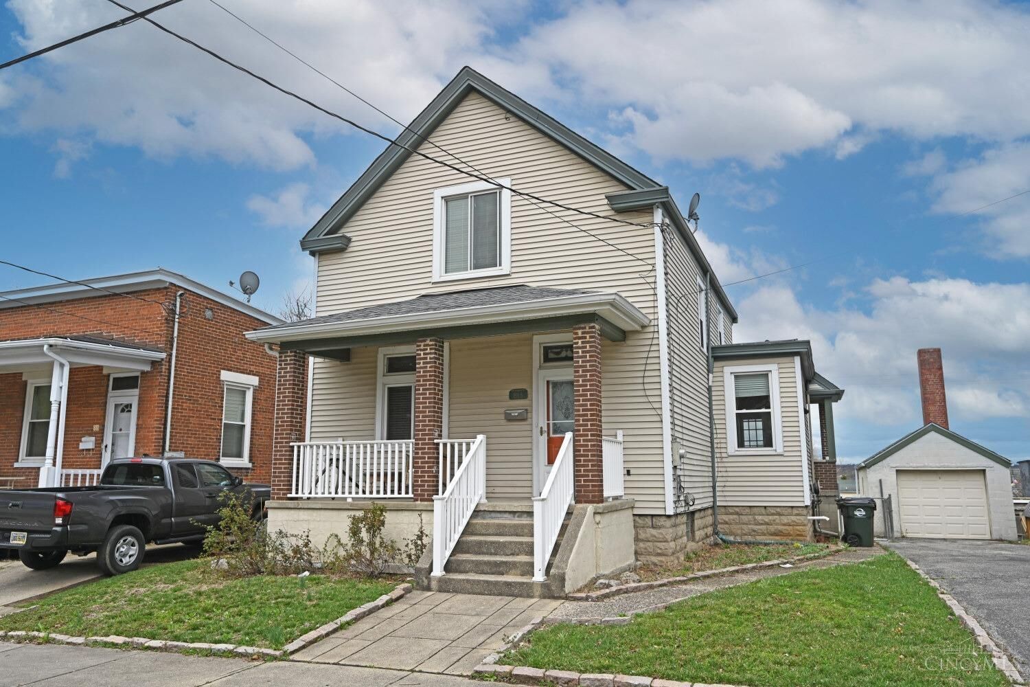 Property Photo:  813 Third Street  OH 45215 