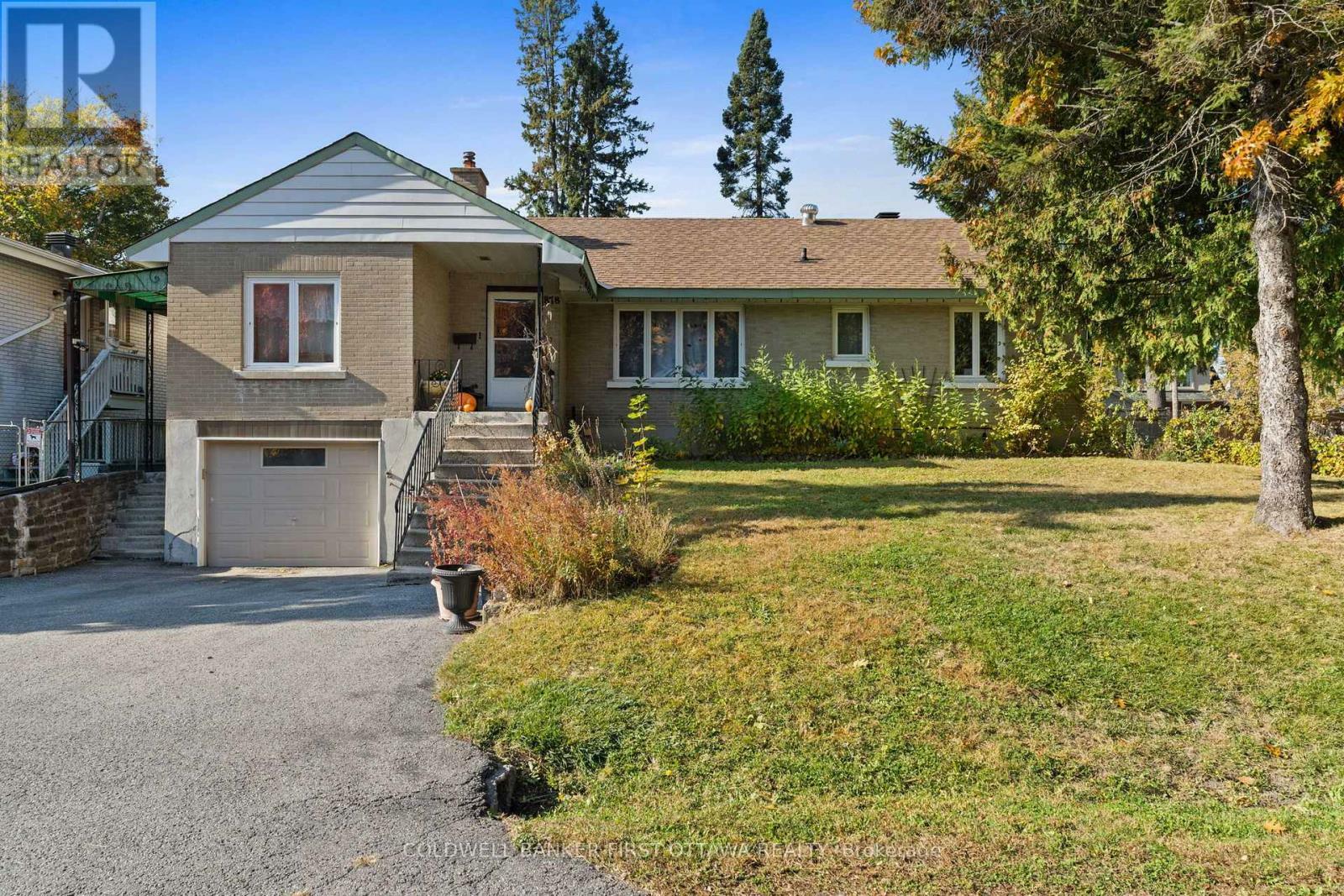 878 Ivanhoe Avenue  Ottawa ON K2B 5S5 photo
