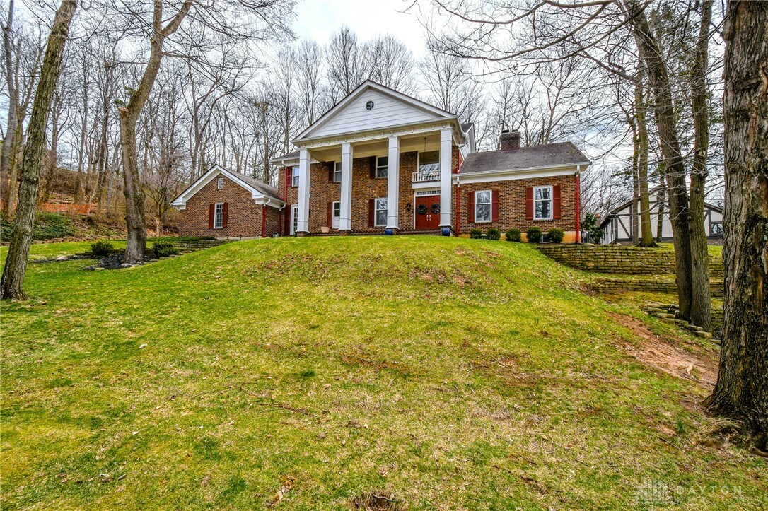 Property Photo: 1955 Kresswood Circle OH 45429