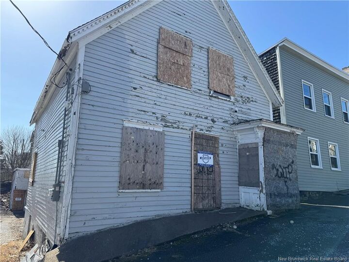 140 Elliott Row — photo 1
