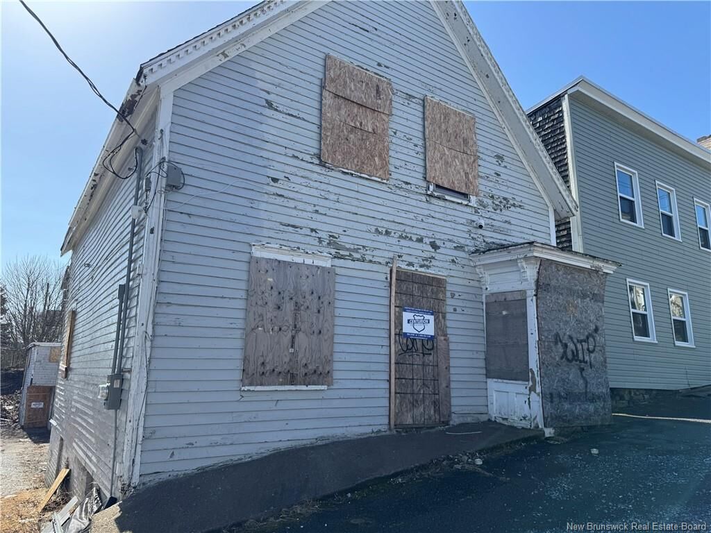 Property Photo:  140 Elliott Row  NB E2L 1C9 