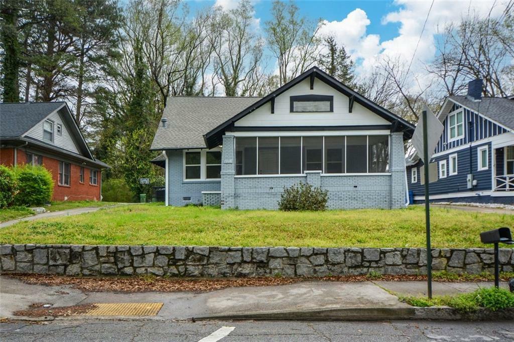 Property Photo: 984 Cascade Road SW GA 30311