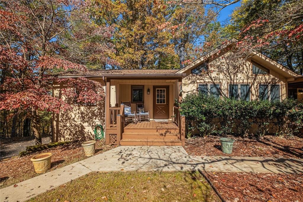 Property Photo: 925 Horseshoe Bend Road GA 30533