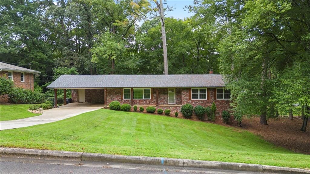 Property Photo: 1505 Robinhood Trail GA 30501