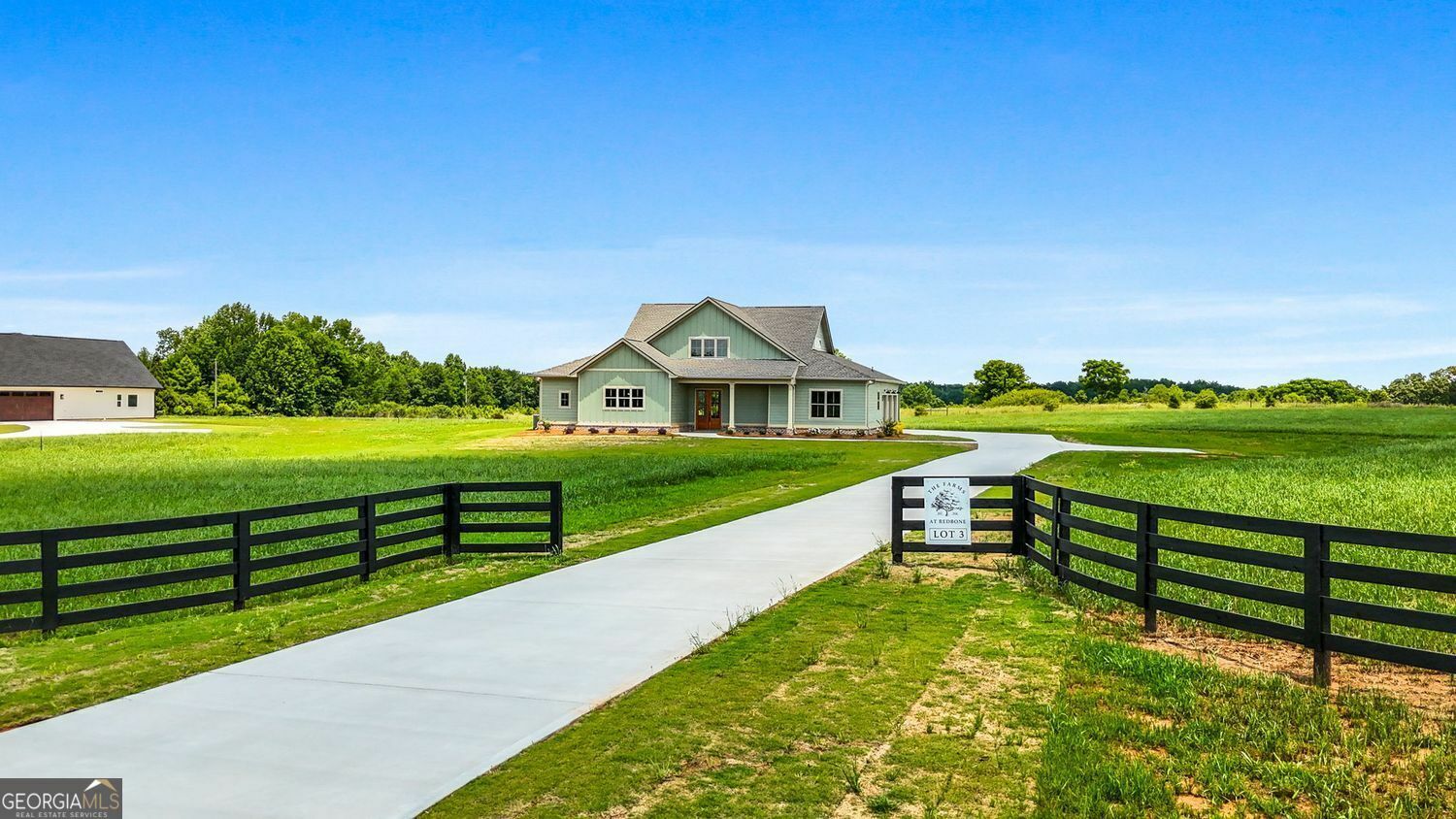 Property Photo: 272 Community House Road GA 30204