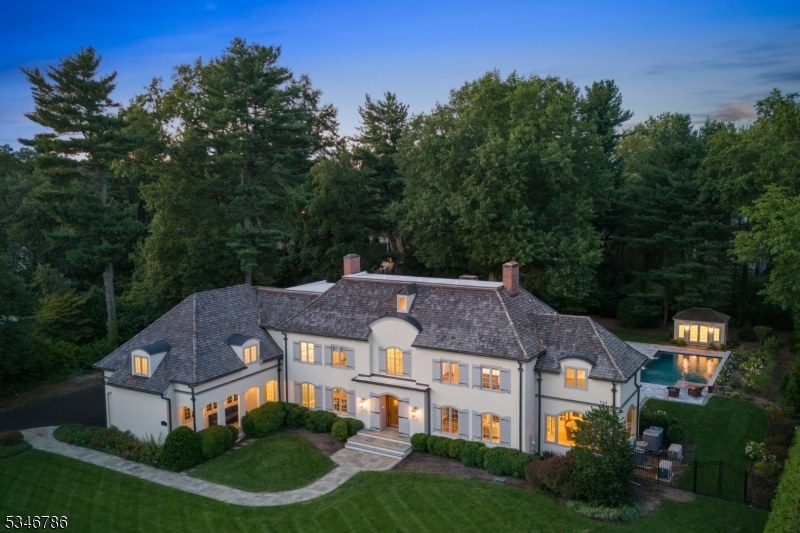 Property Photo:  15 Linden Ln  NJ 07928 