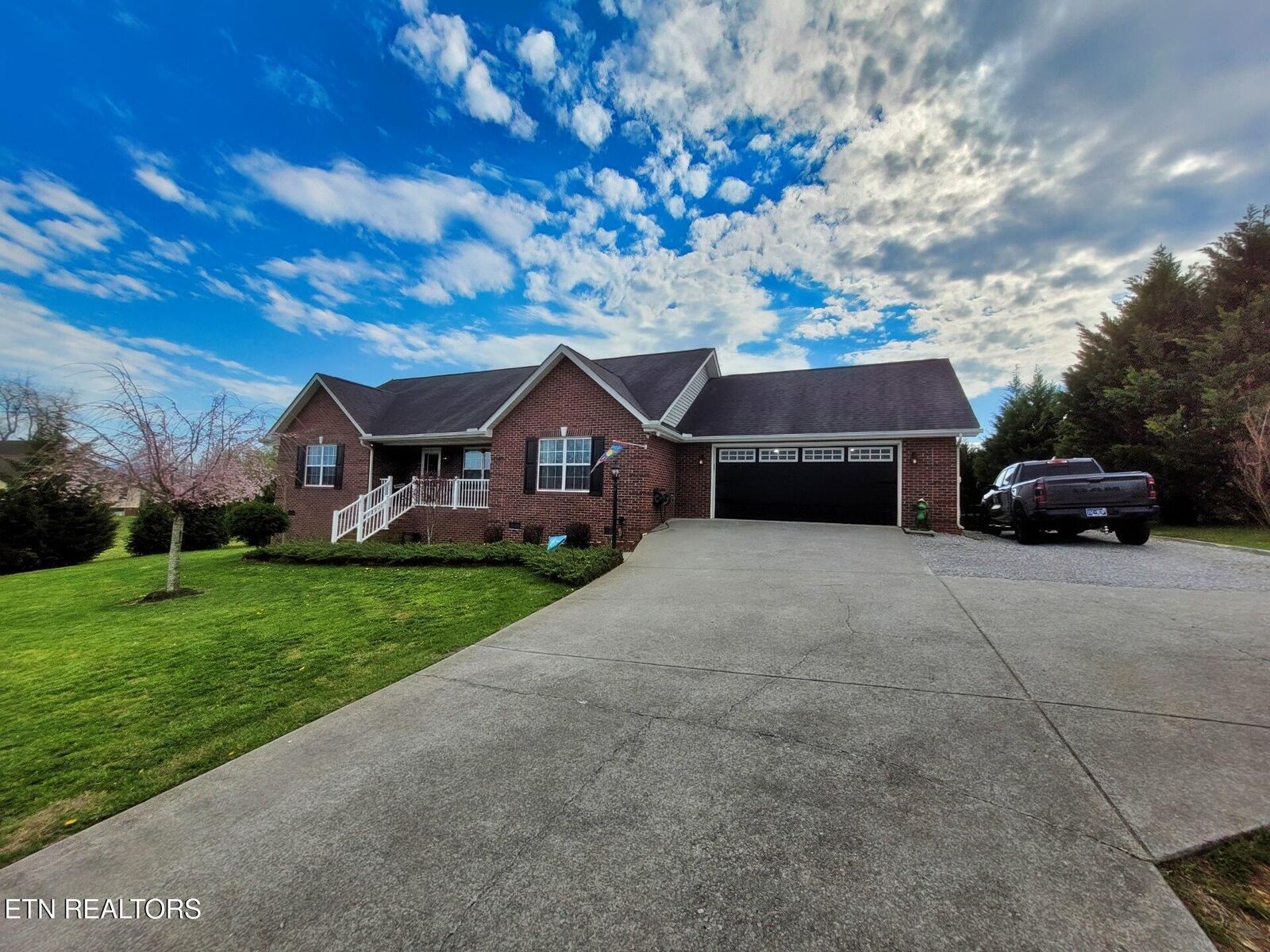 Property Photo:  1335 Hodges Bend Rd  TN 37876 