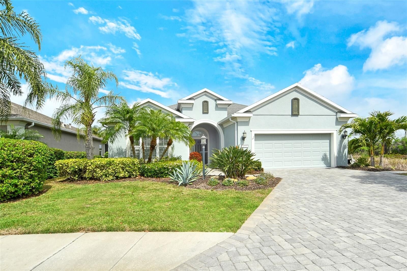 Property Photo: 11723 Cullen Park Terrace FL 34211