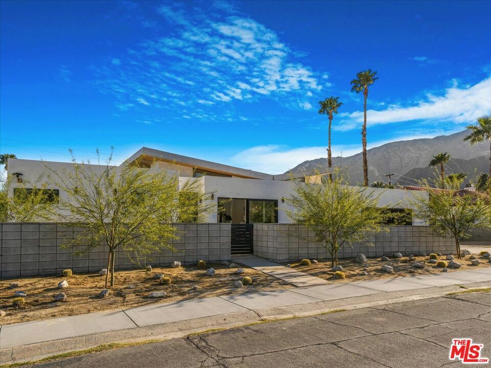 Property Photo: 527 W Santa Catalina Road CA 92262