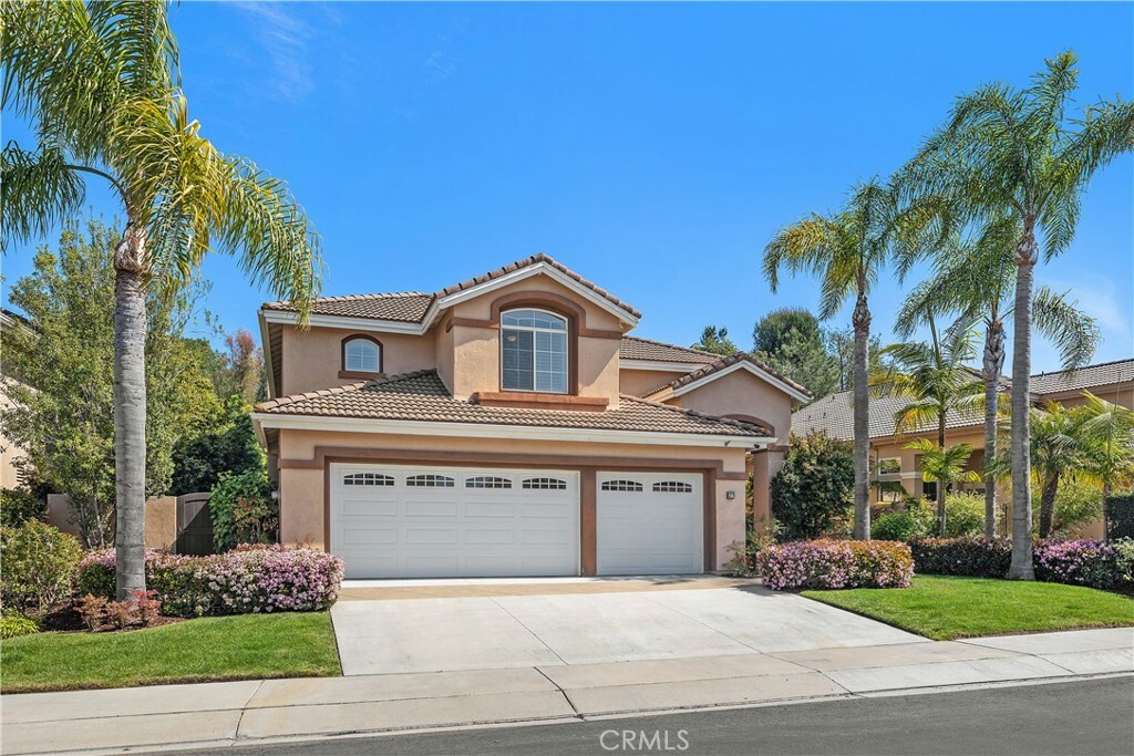 Property Photo:  27 Hawk Hill  CA 92692 