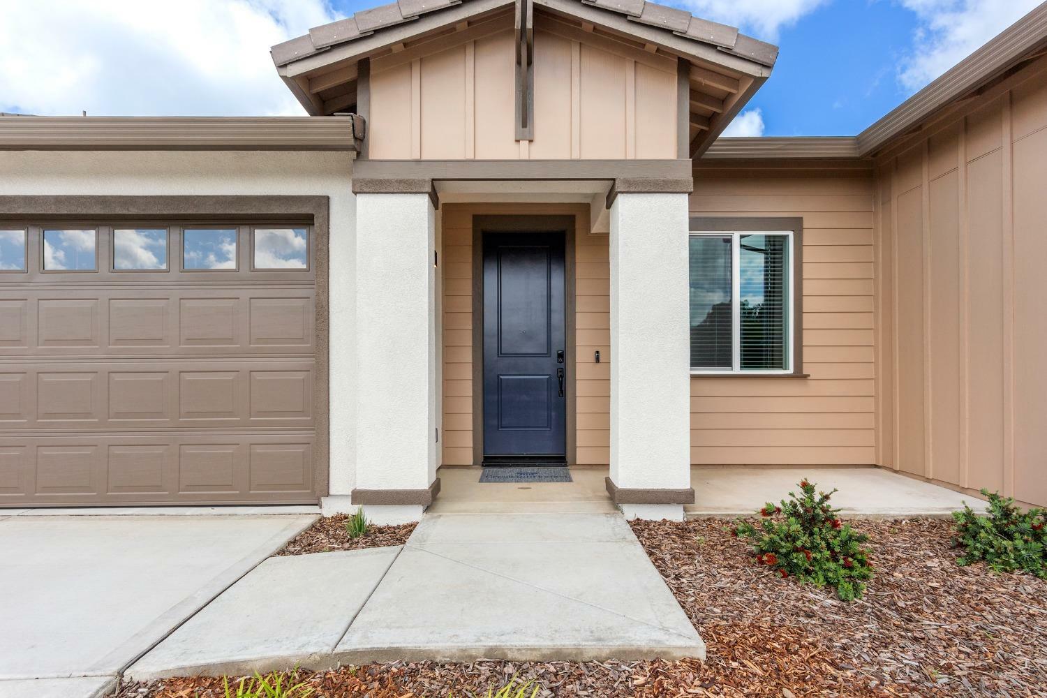Property Photo: 816 Cross Creek Lane CA 95648