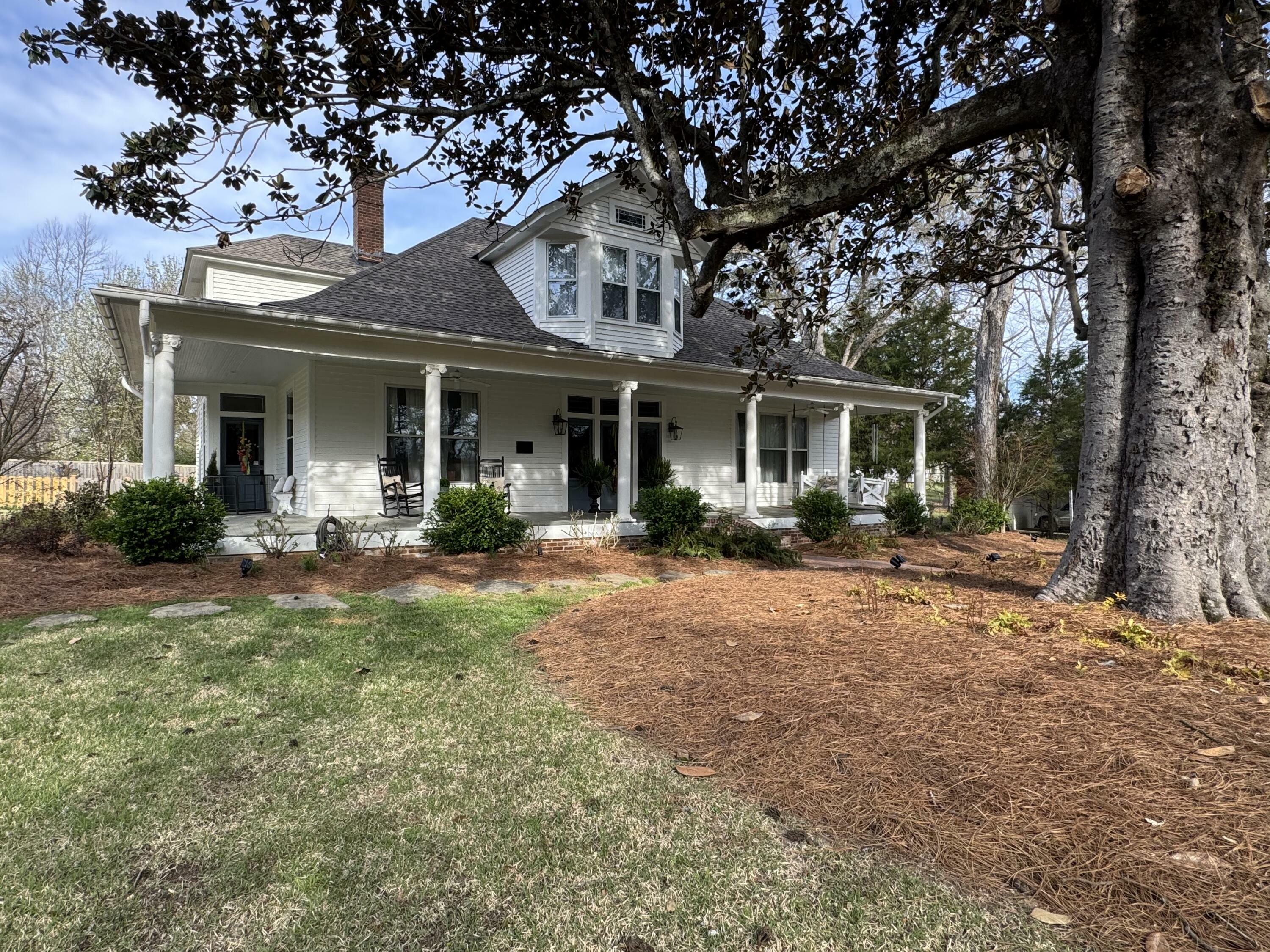 Property Photo: 155 North Second Street MS 38866