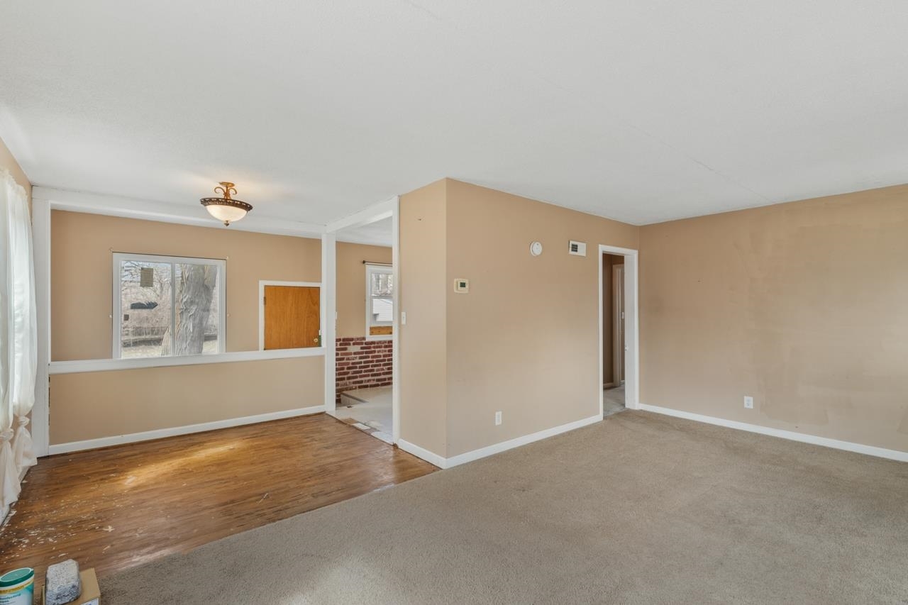 Property Photo: 417 Hillcrest Drive NE 68048