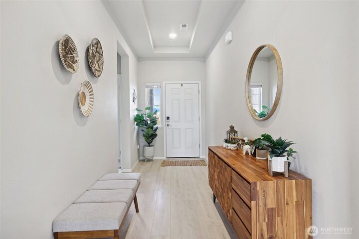 Property Photo: 1020 Panoramic Loop WA 98312