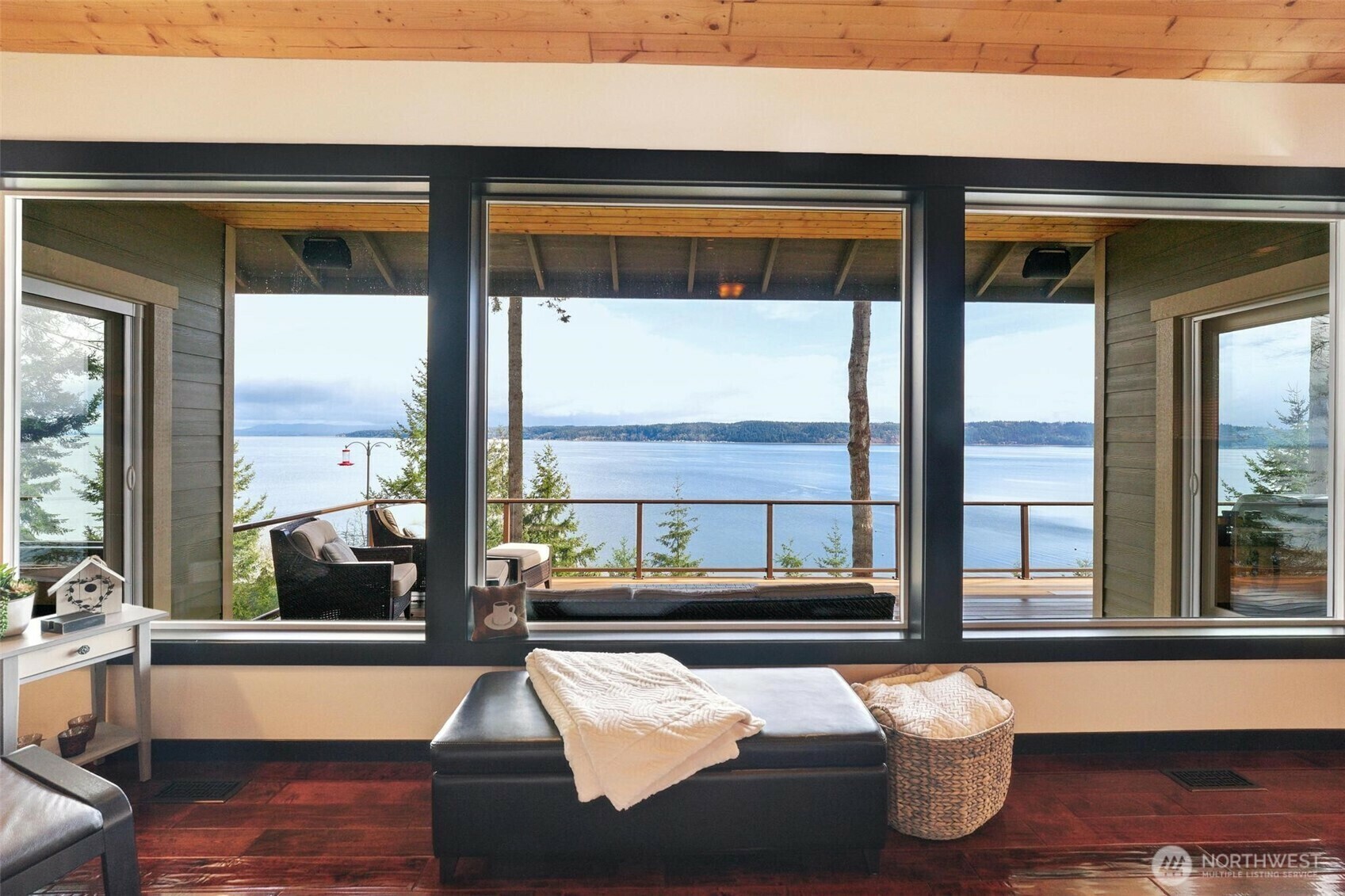 Property Photo:  2875  Newell Road  WA 98282 