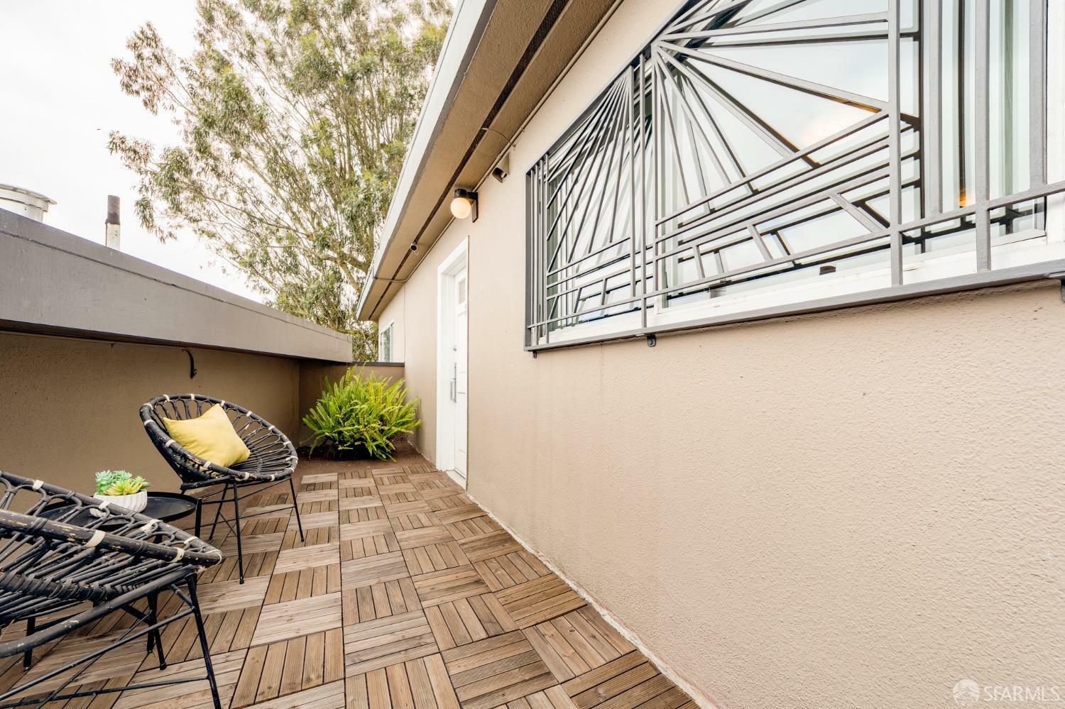 Property Photo:  17 Perego Terrace 8  CA 94131 