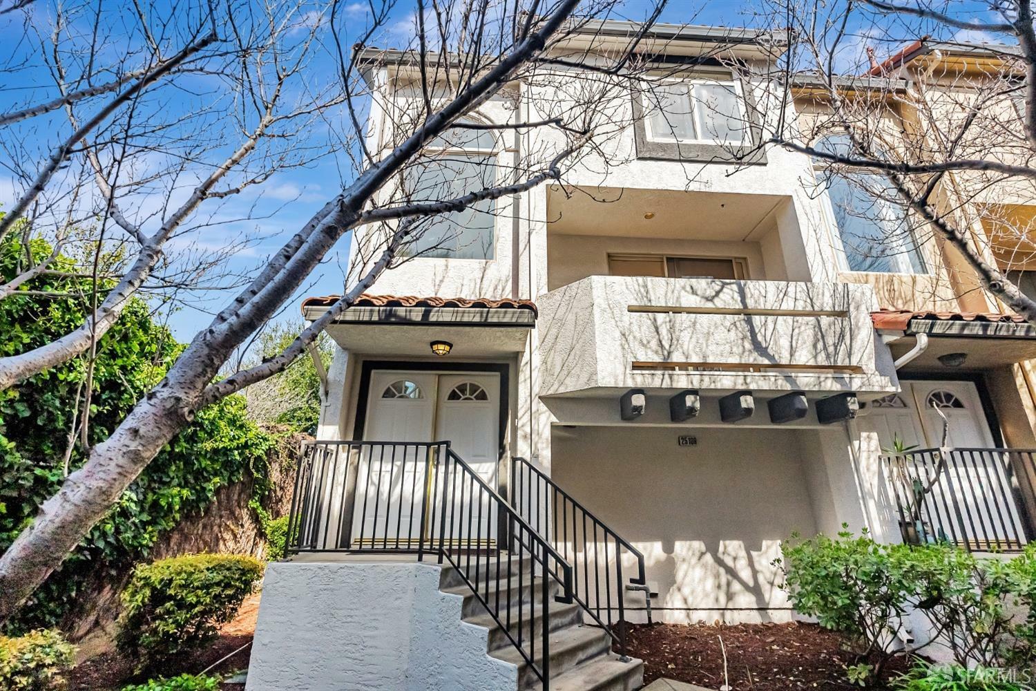 Property Photo: 25109 Angelina Lane 17 CA 94544