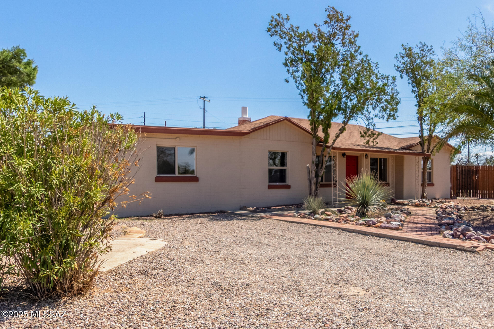 Property Photo:  5910 E 21st Street  AZ 85711 