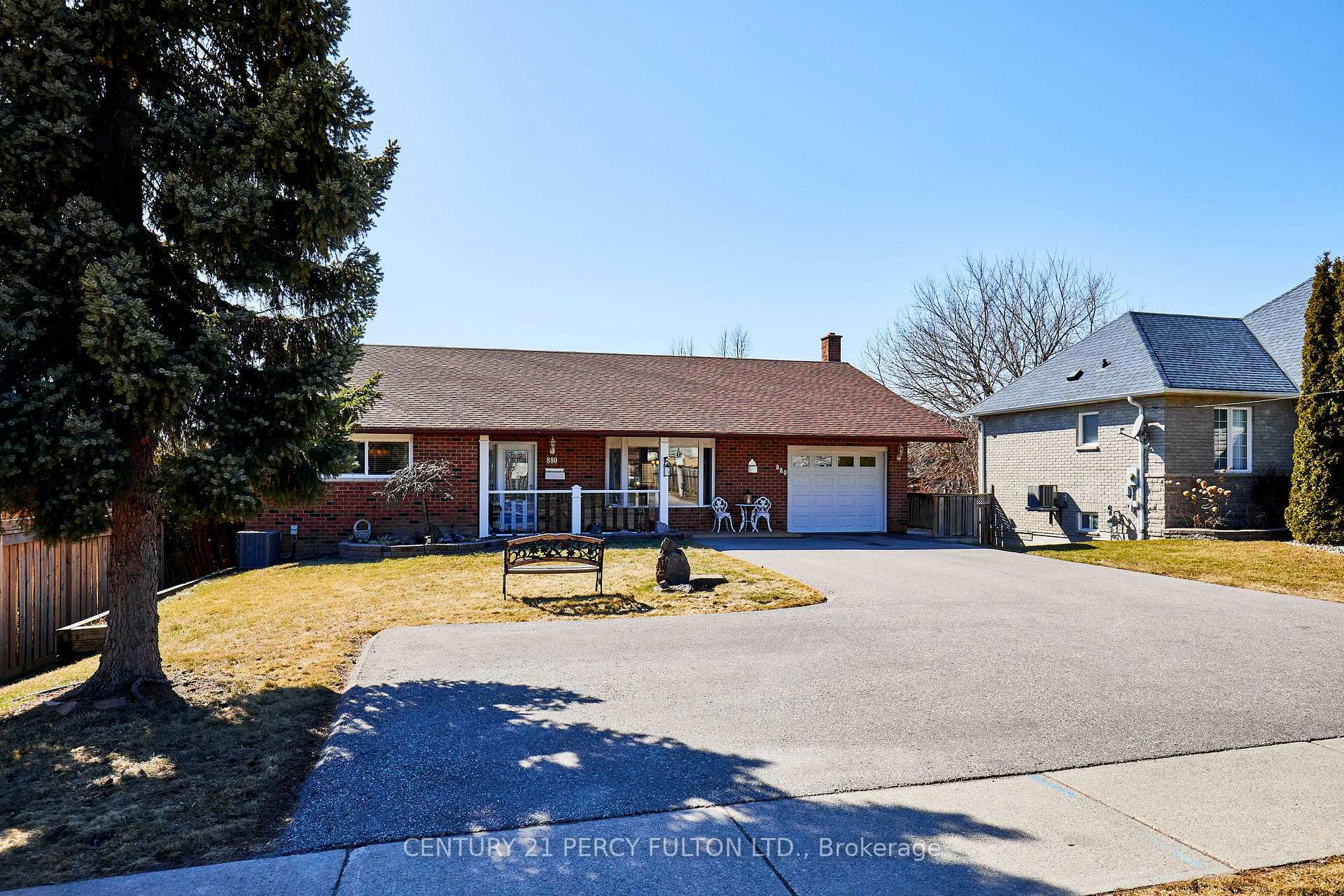 Photo de la propriété: 880 Ritson Road N ON L1G 6Z4
