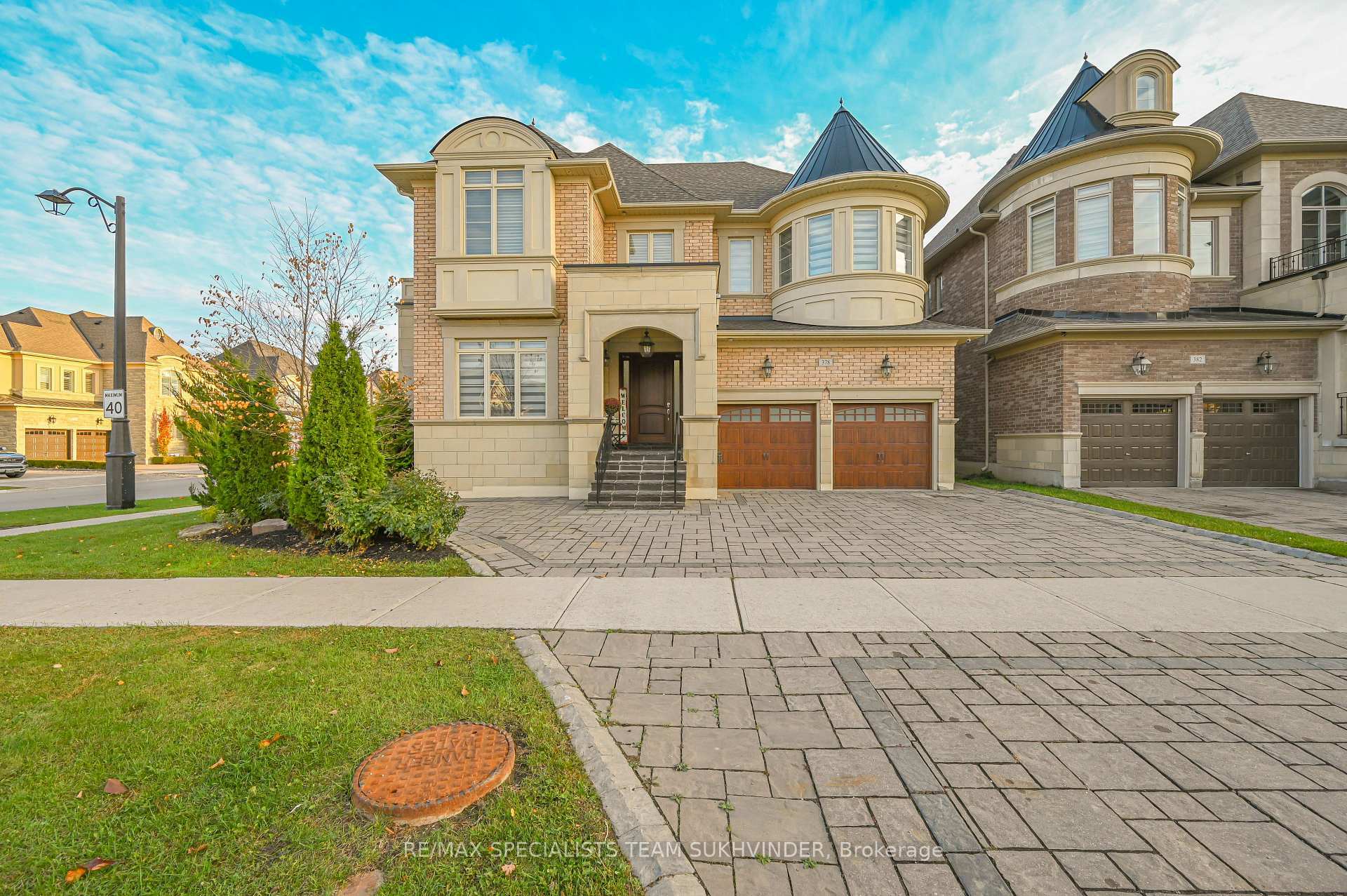 Property Photo: 378 Woodgate Pines Drive ON L4H 3N5