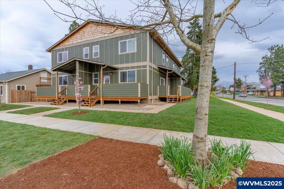 Property Photo:  1094 15th St SE  OR 97301 