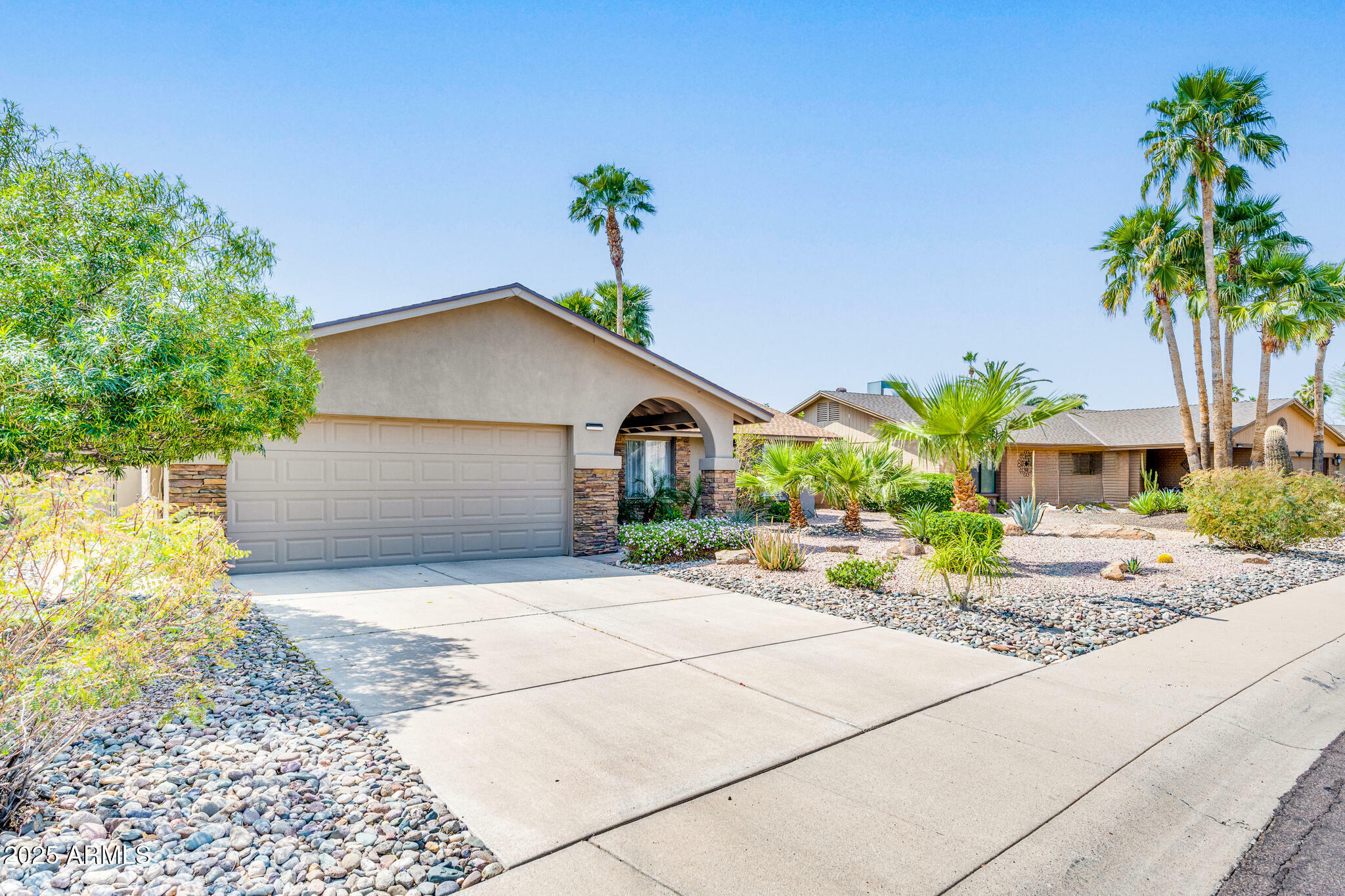 Property Photo: 10543 E Sahuaro Drive AZ 85259