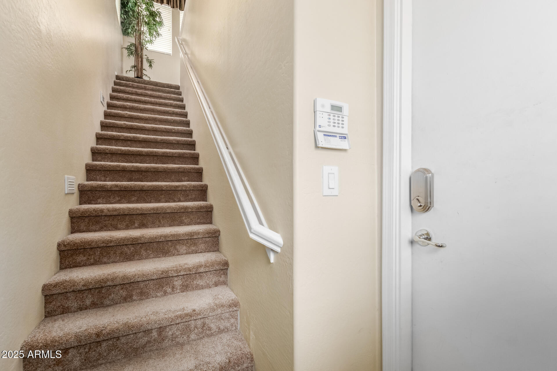 Property Photo: 15240 N 142nd Avenue 2060 AZ 85379