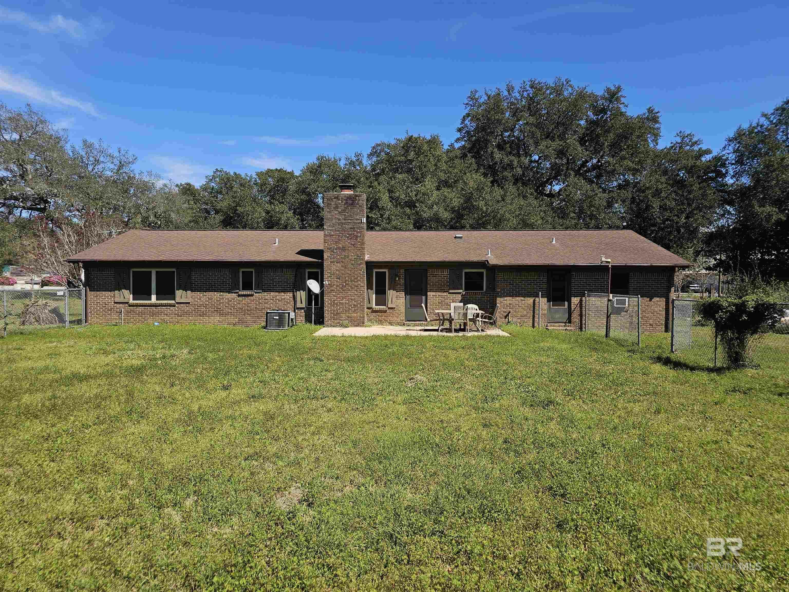 Property Photo: 12741 S Santa Piedro Street AL 36549