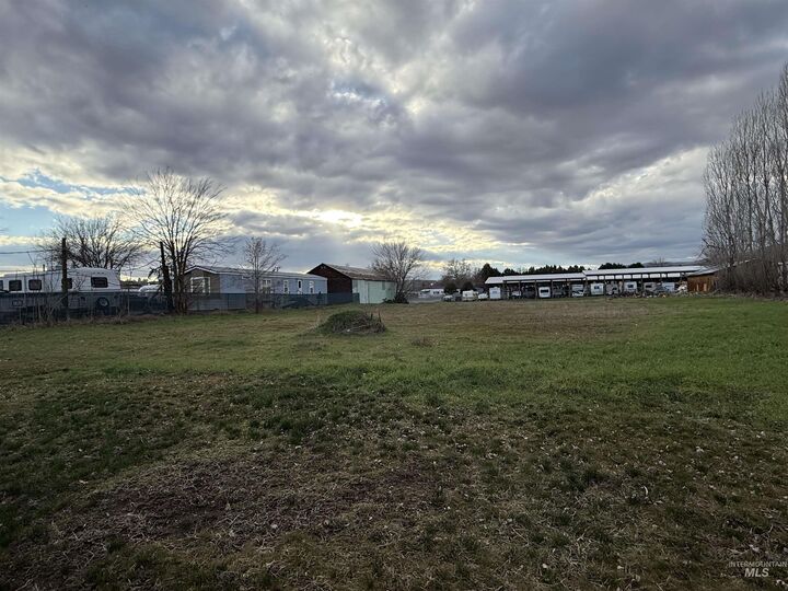 Property Photo: 1333 Fair St WA 99403