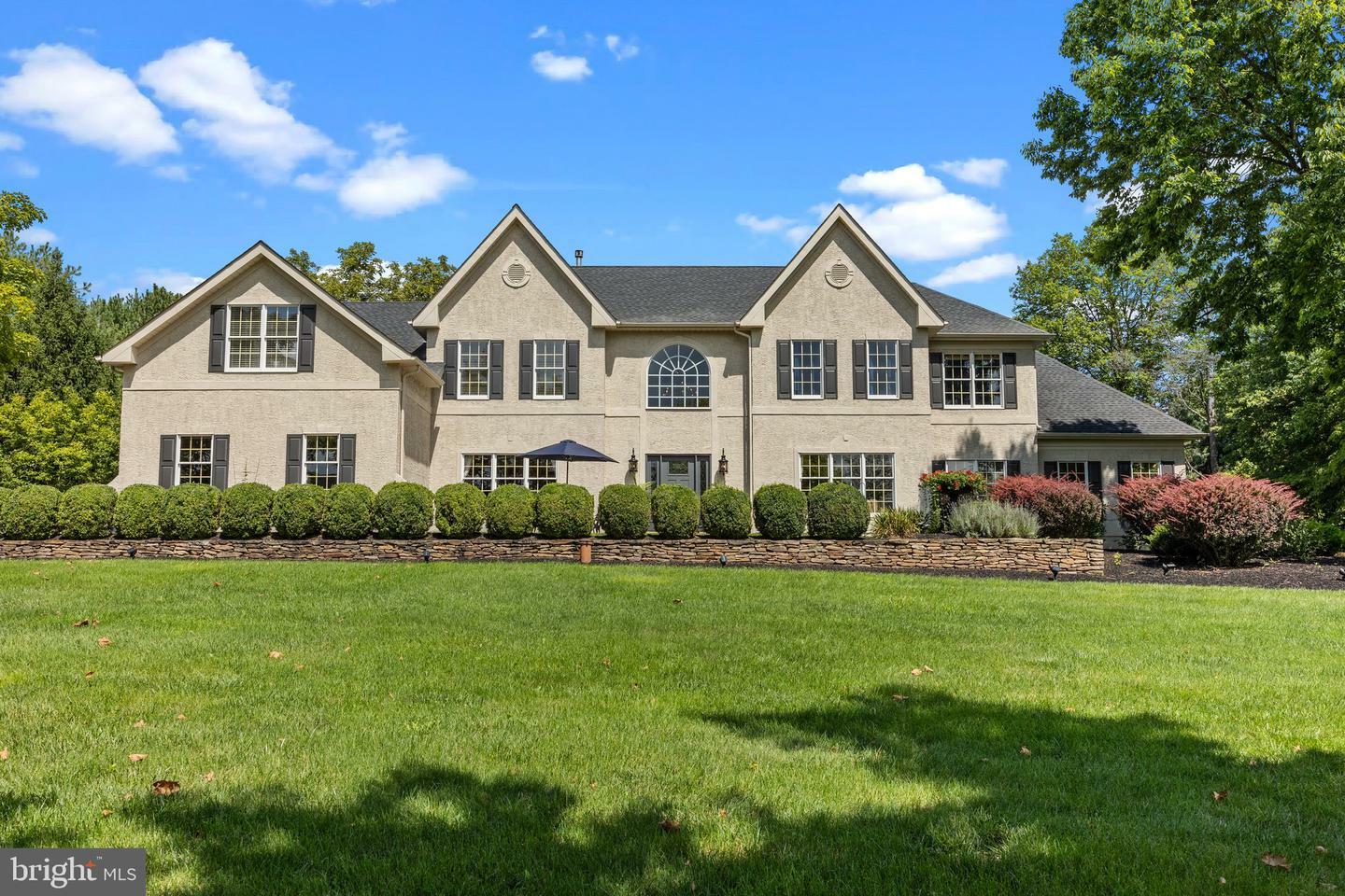 Property Photo: 26 Woodside Lane PA 18938