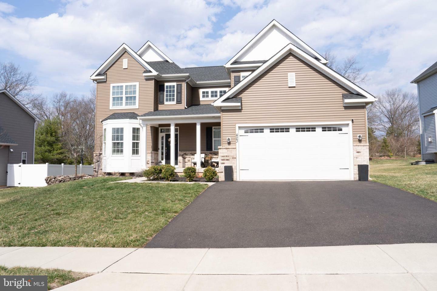 Property Photo: 423 Juliana Way PA 18944