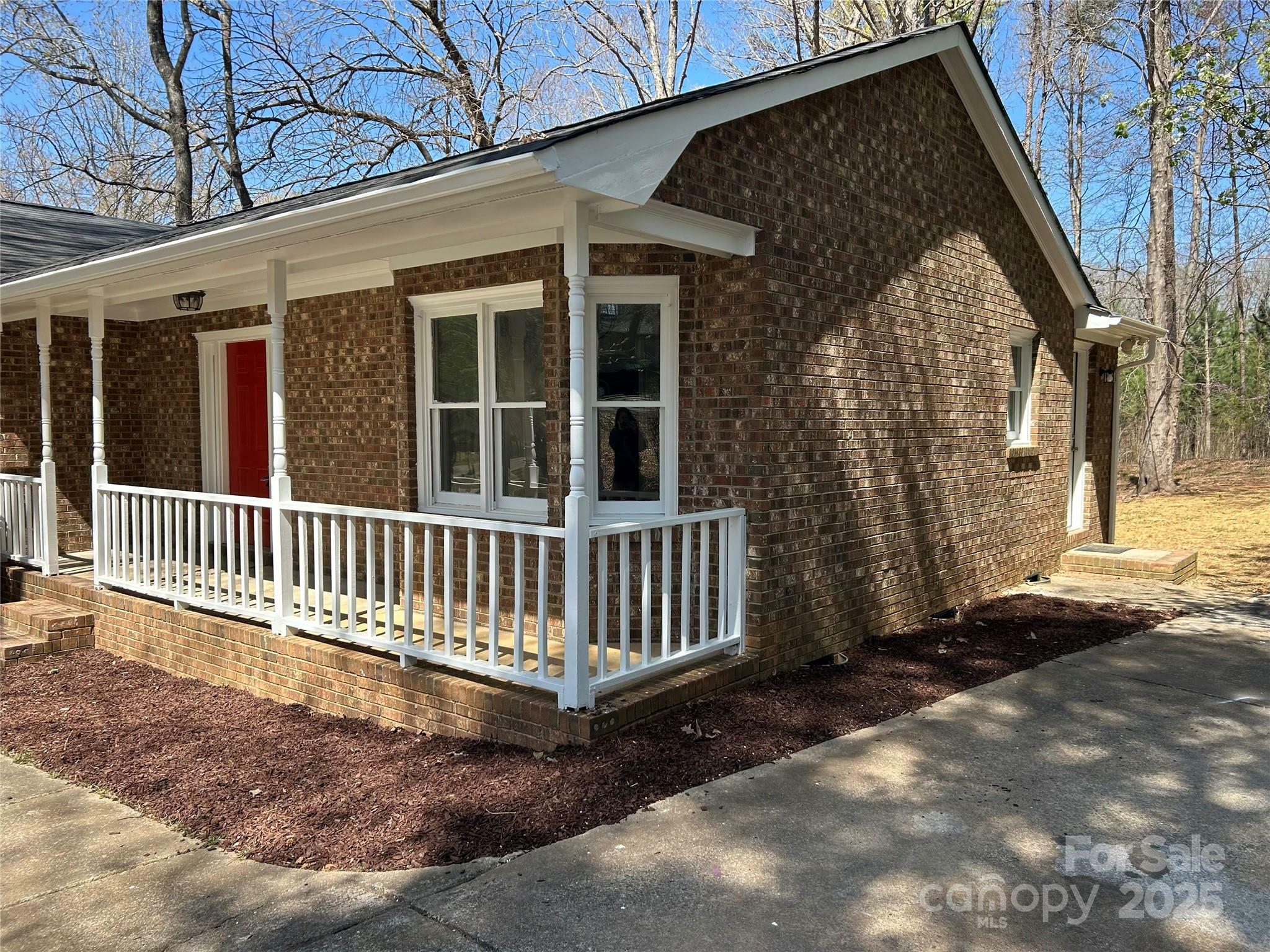 Property Photo: 10607 Wood Meadow Drive NC 28227