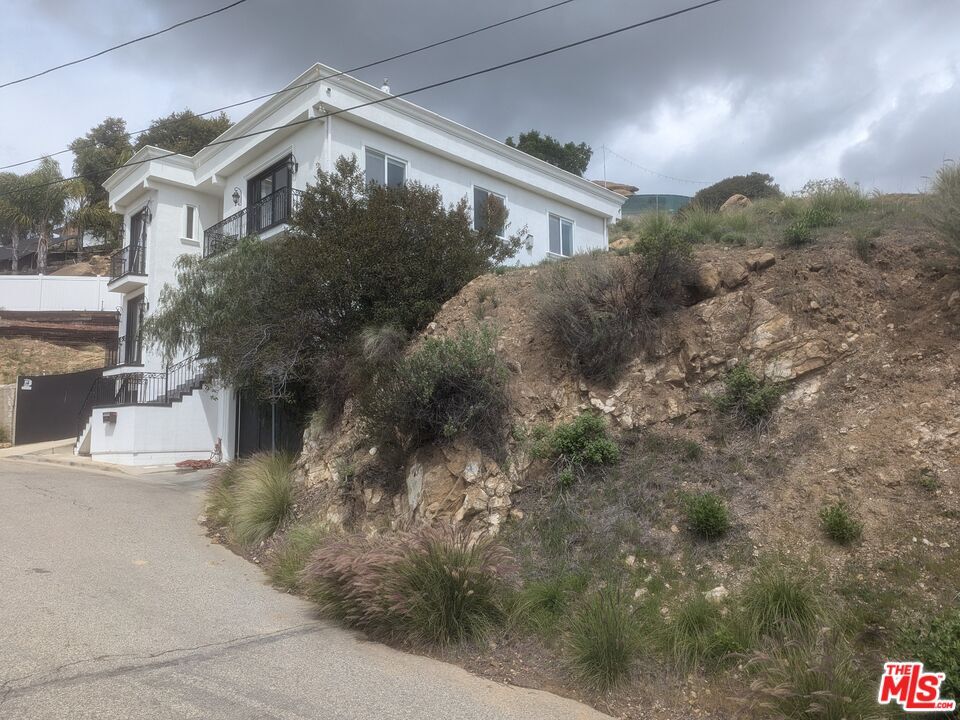 Property Photo:  0 Hillcroft  CA 91304 