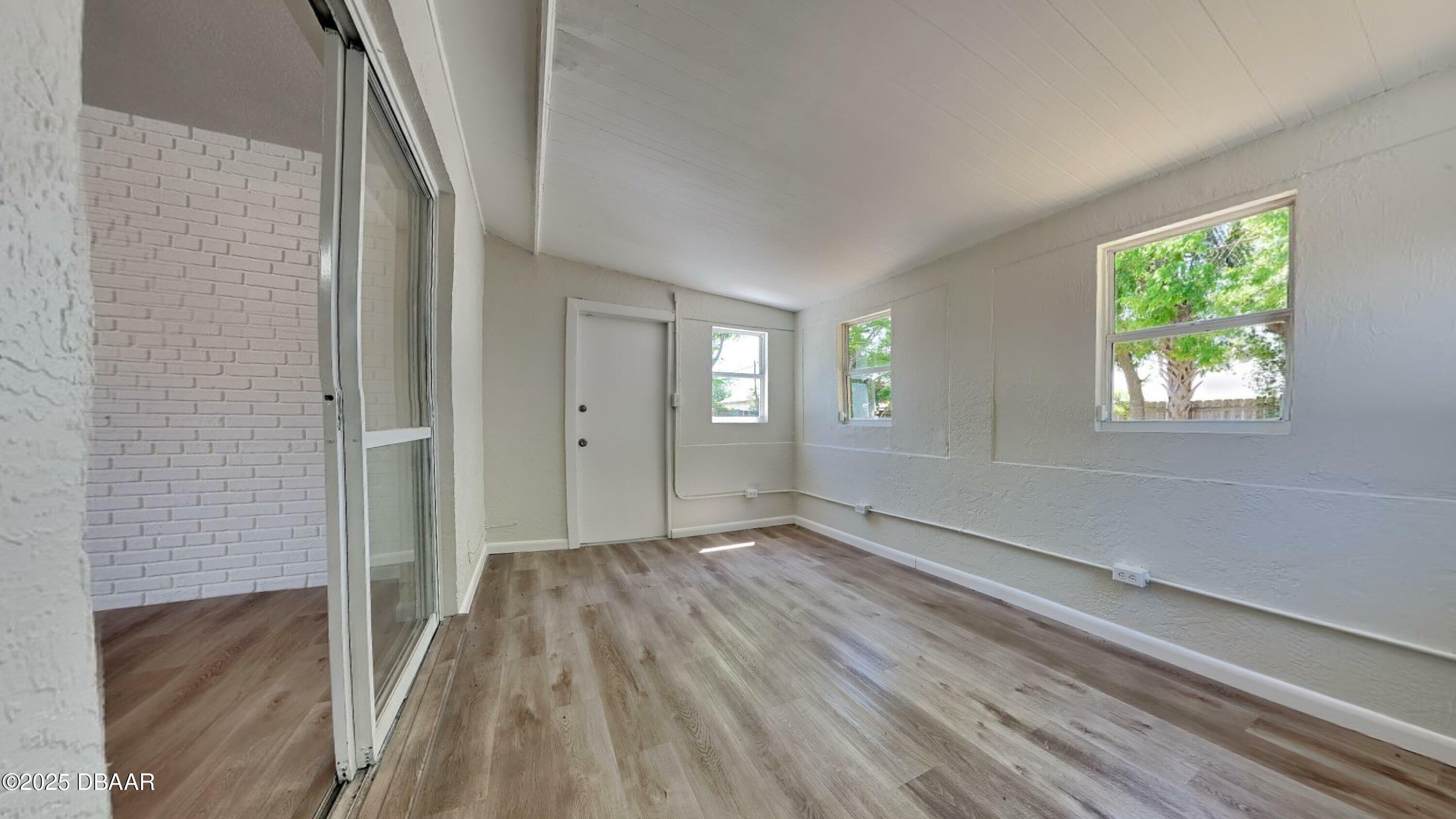Property Photo: 1408 Cadillac Drive FL 32117