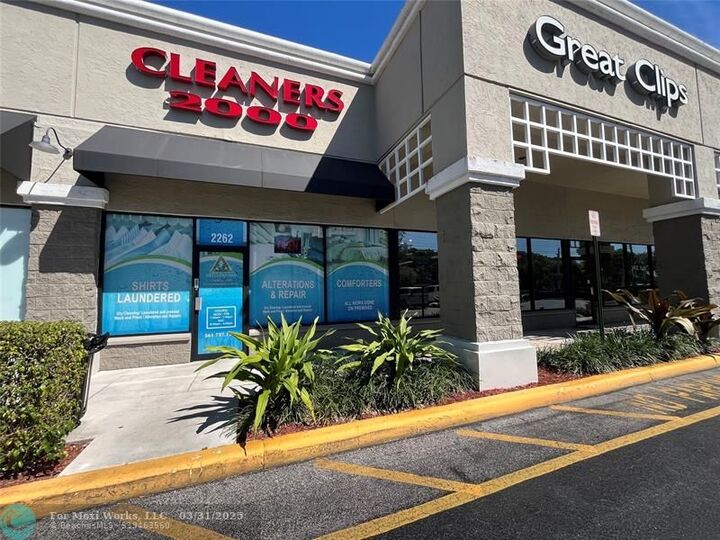 Property Photo: 2262 N Congress Ave FL 33436