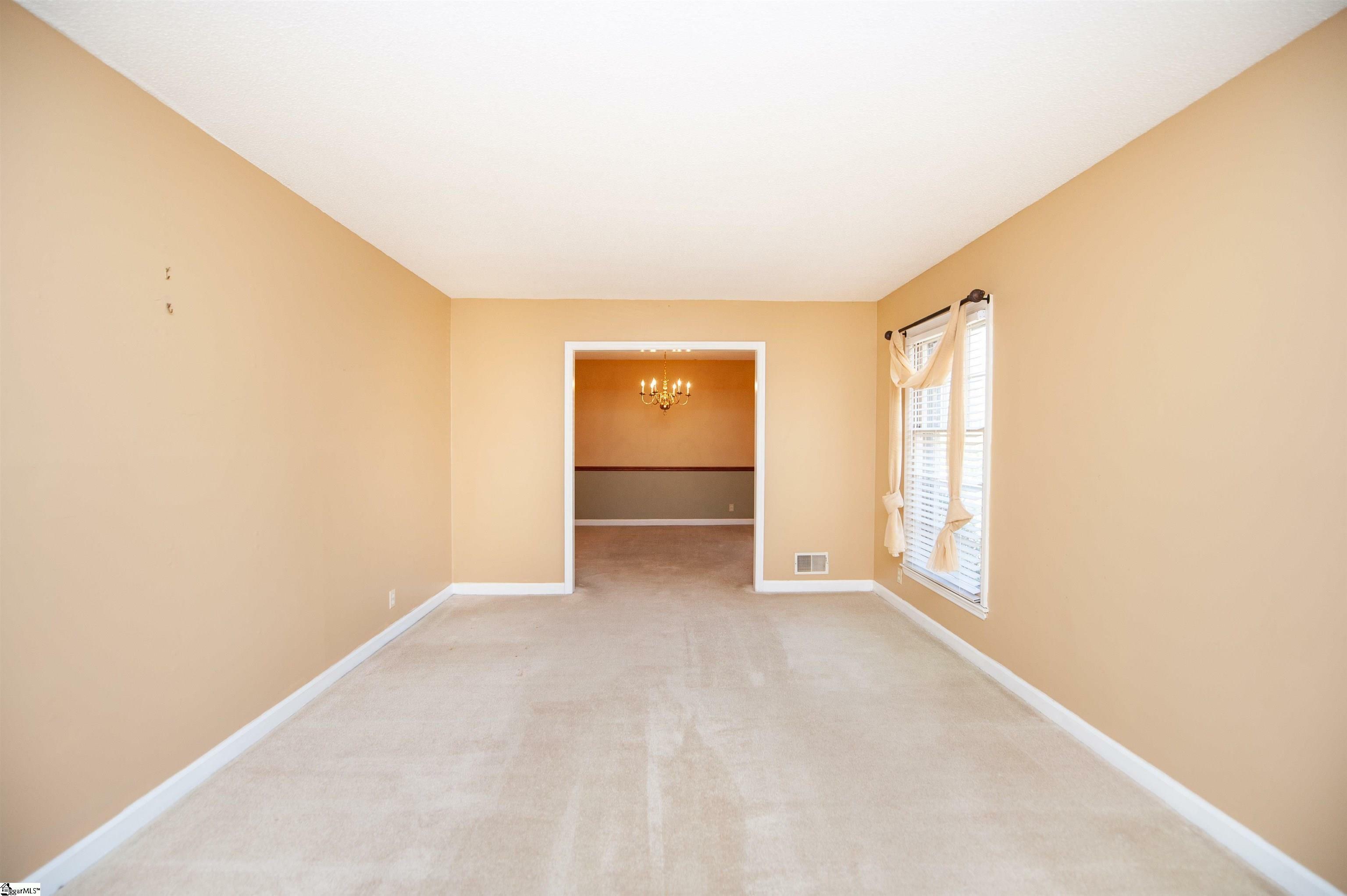 Property Photo: 322 Seven Oaks Lane SC 29301