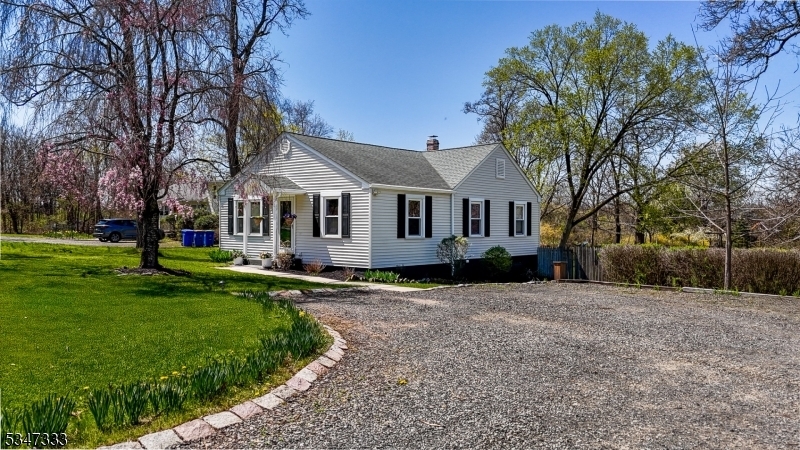 69 N Willow Rd  Hillsborough Twp. NJ 08844 photo