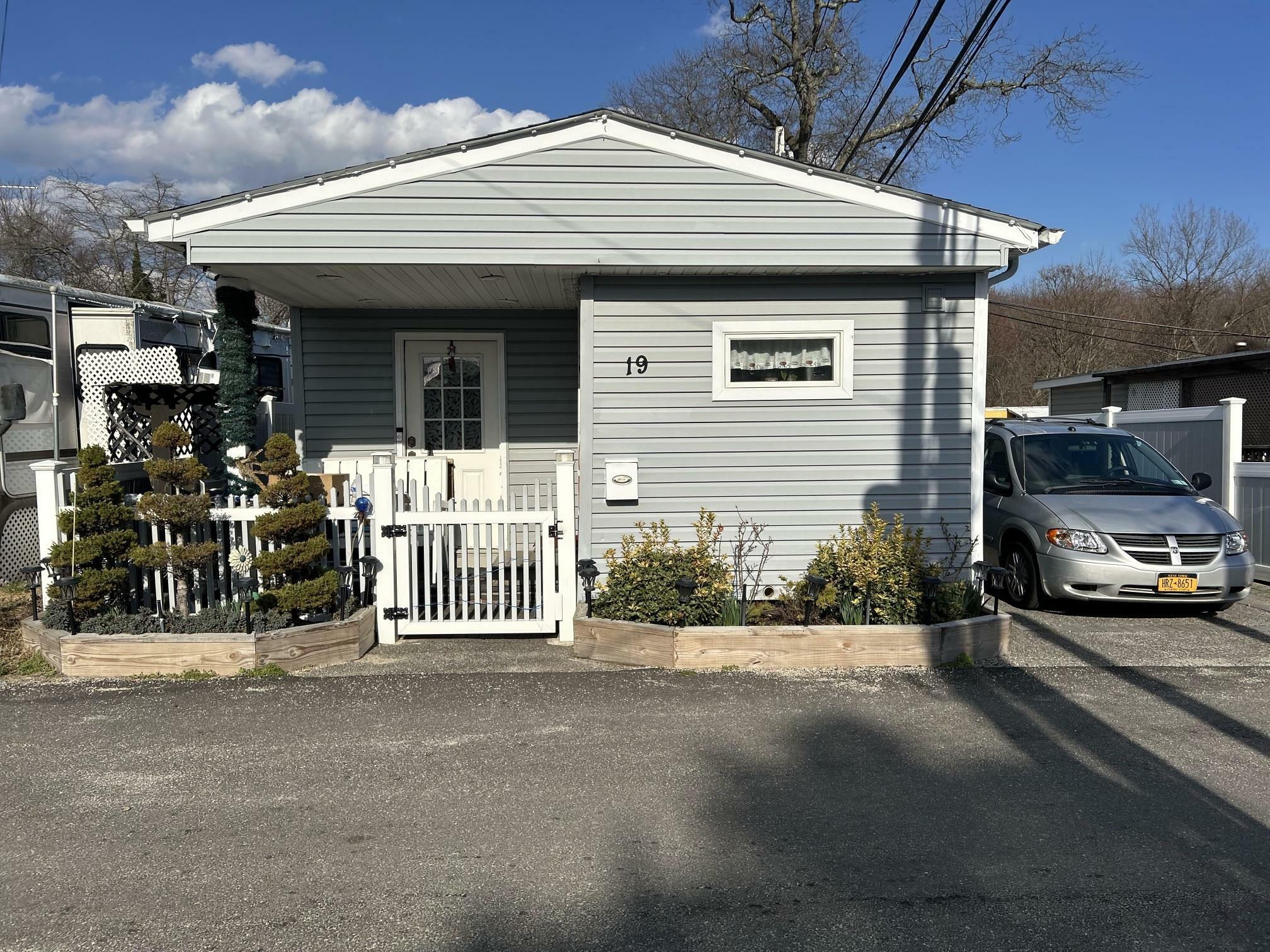 Property Photo: 19 Mobile Dr NY 11706