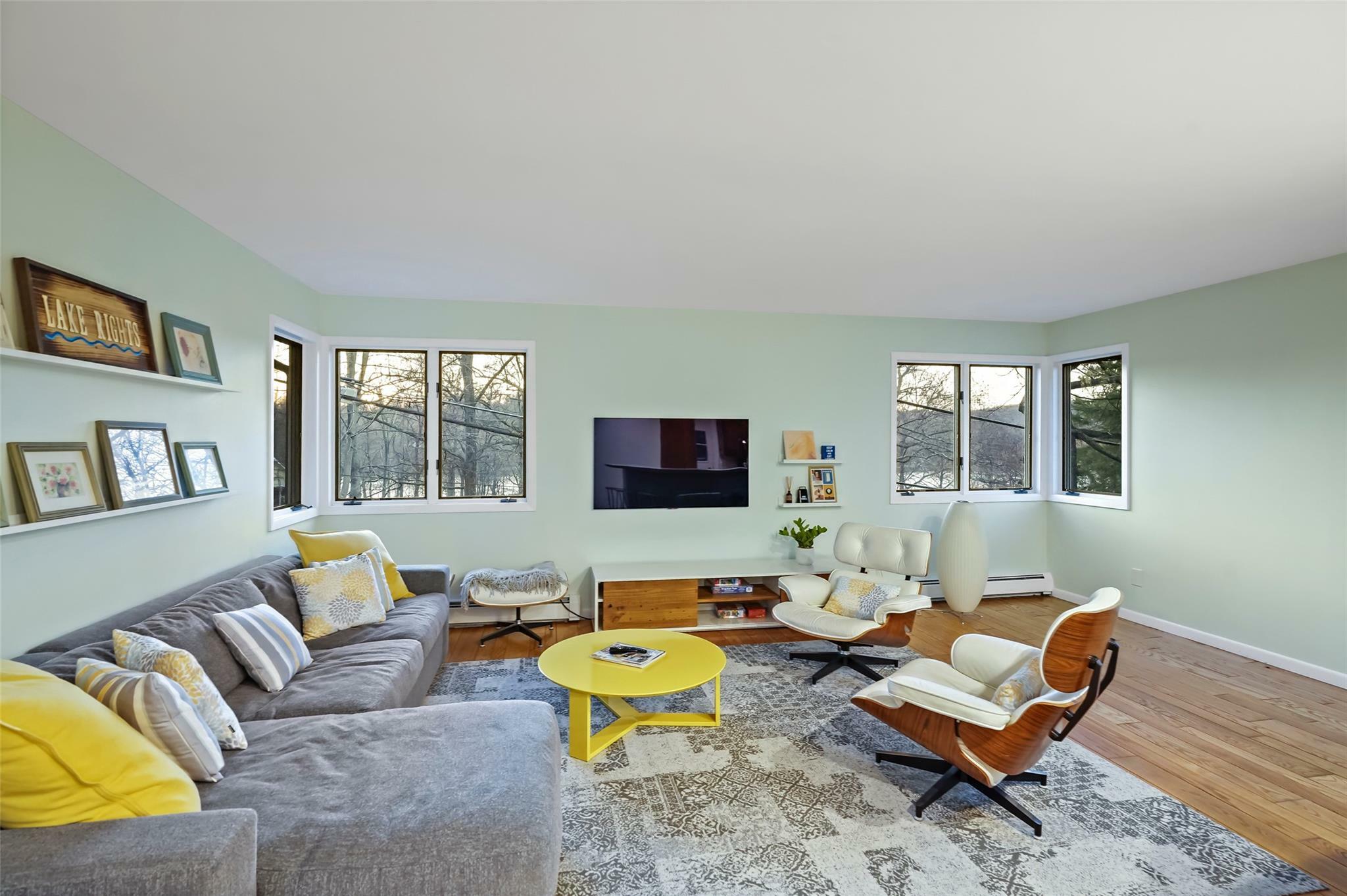 Property Photo: 54 Shawnee Rd NY 10579