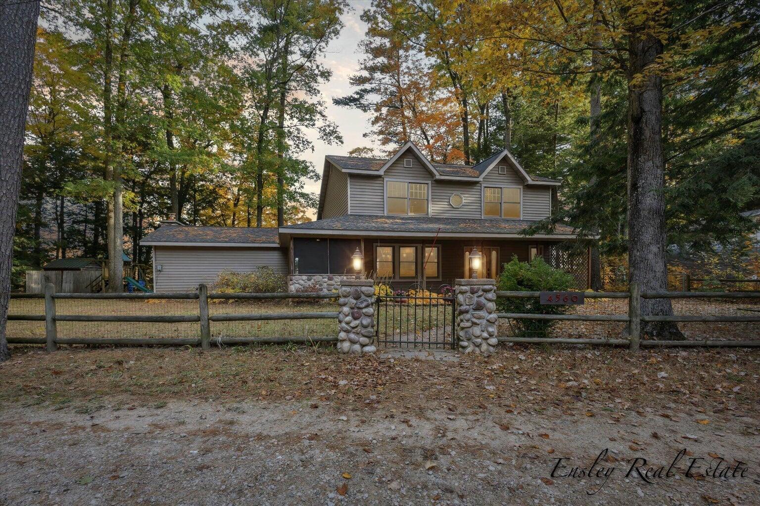 Property Photo: 3176 St Andrews Drive MI 48858