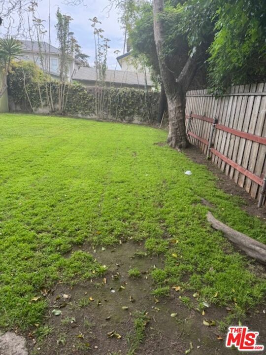 Property Photo: 2022 West Boulevard CA 90016