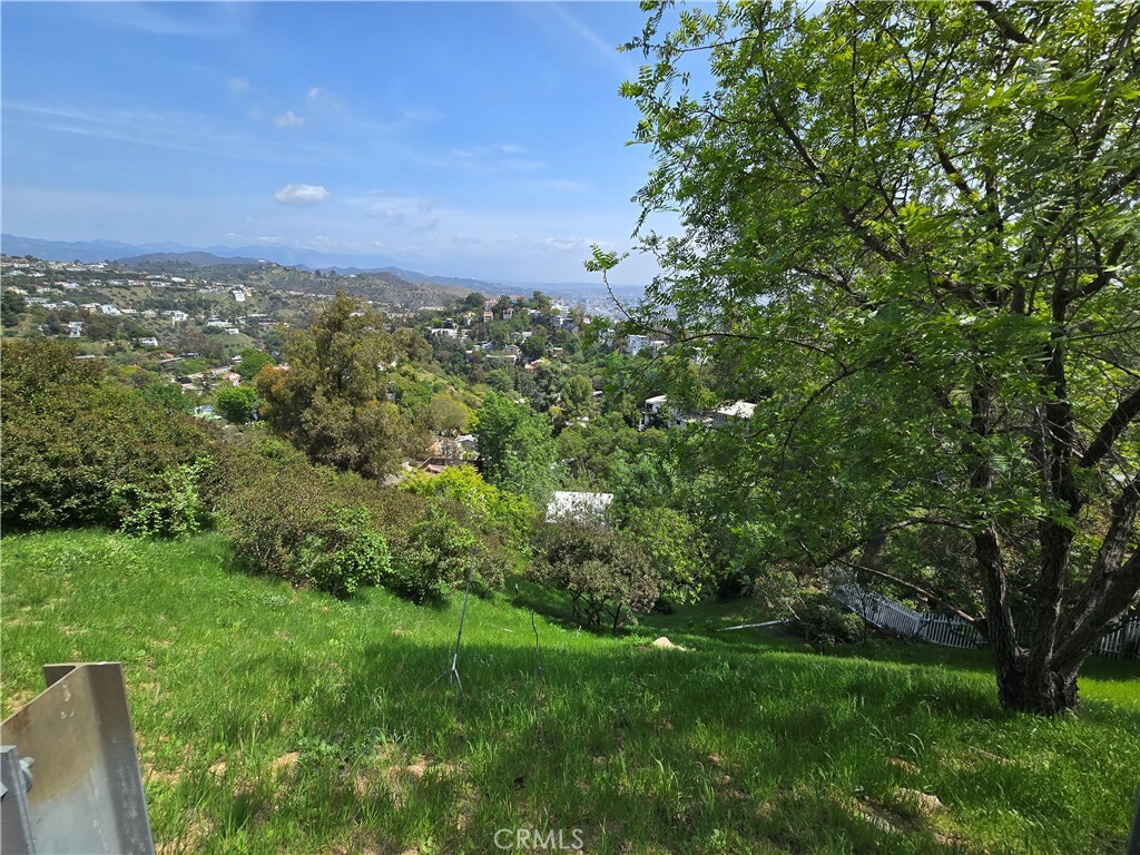 Property Photo: 8547 Cole Crest CA 90046