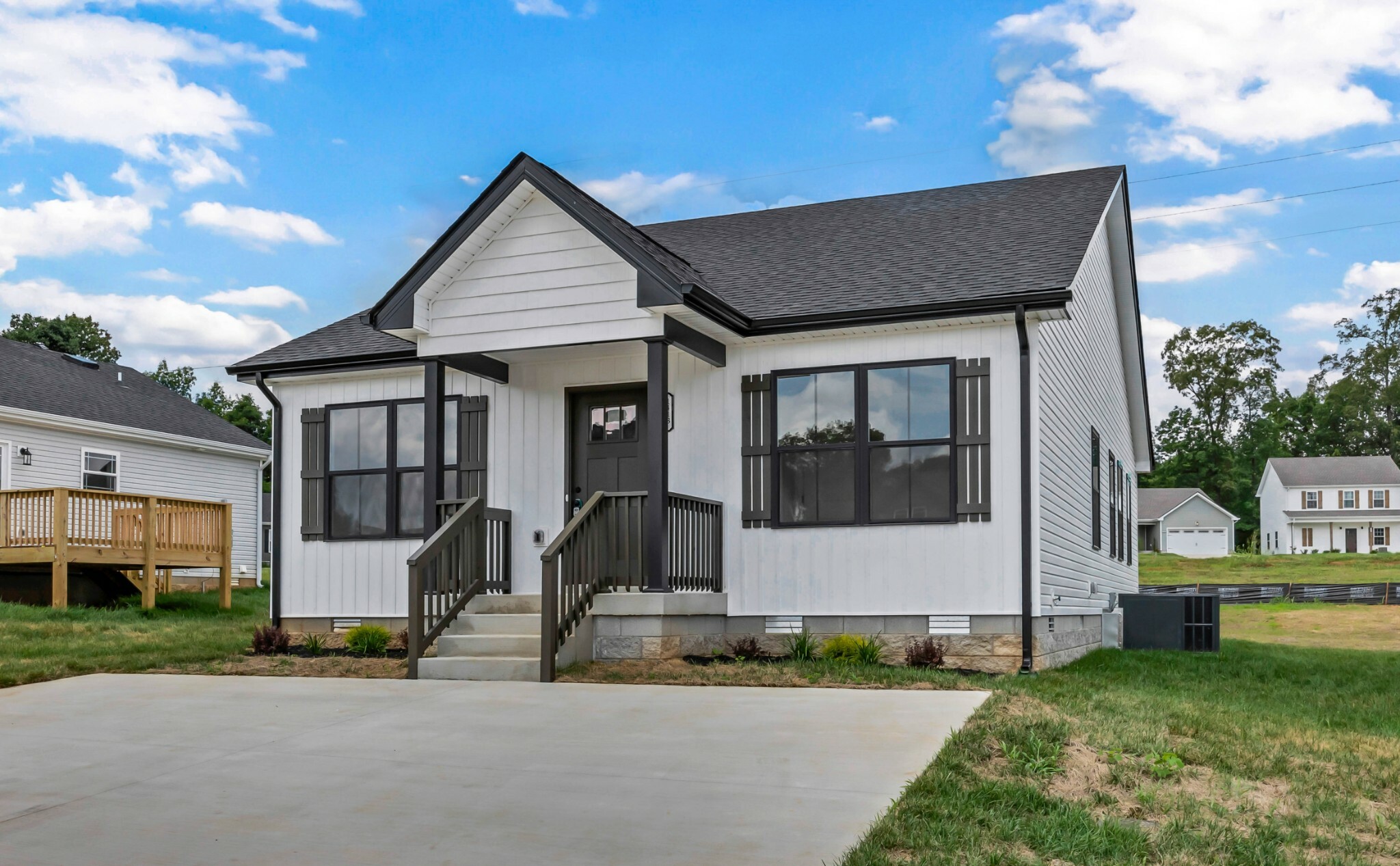Property Photo: 1413 Isaiah Dr TN 37042