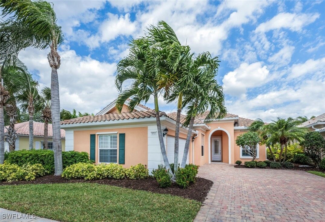 Property Photo:  8511 Alessandria Court  FL 34114