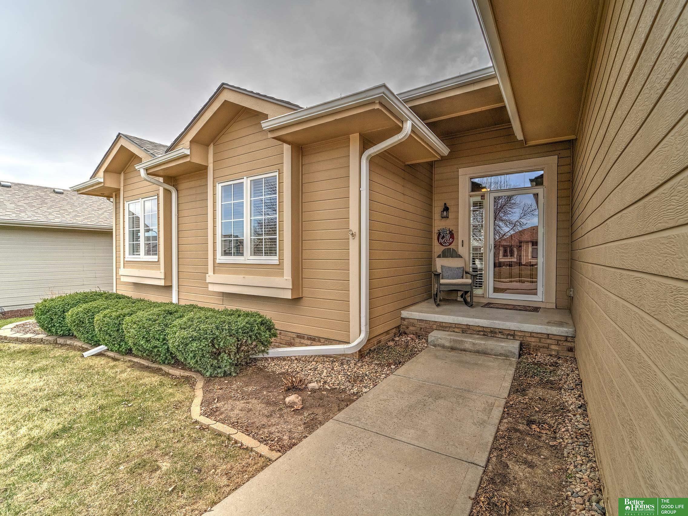 Property Photo: 2707 John Street NE 68133