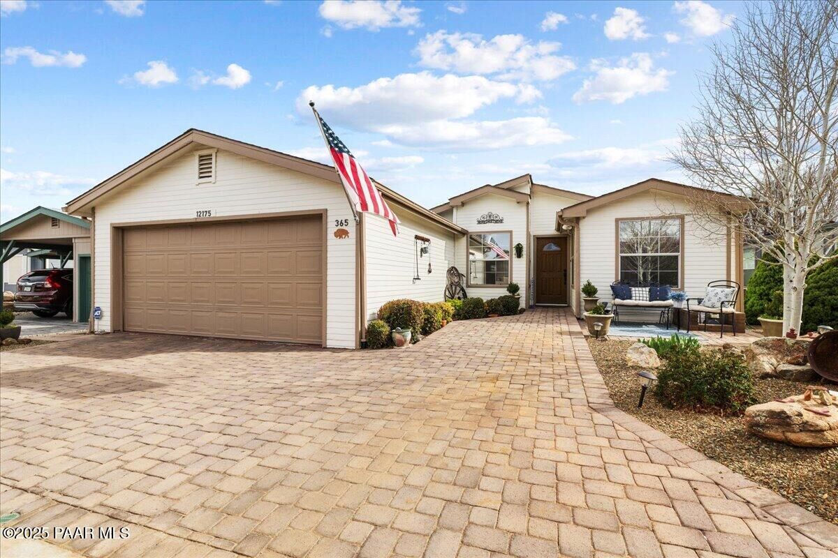 Property Photo: 12175 E Obsidian Loop Road AZ 86327